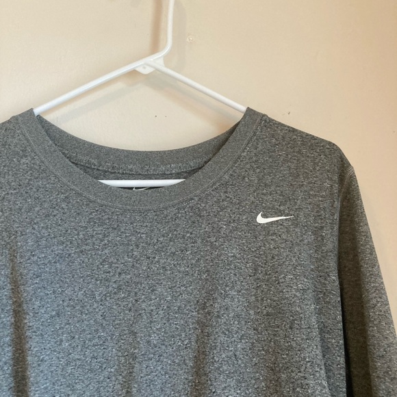 Nike Womens Long Sleeve Gray Top XLarge - Picture 4 of 7